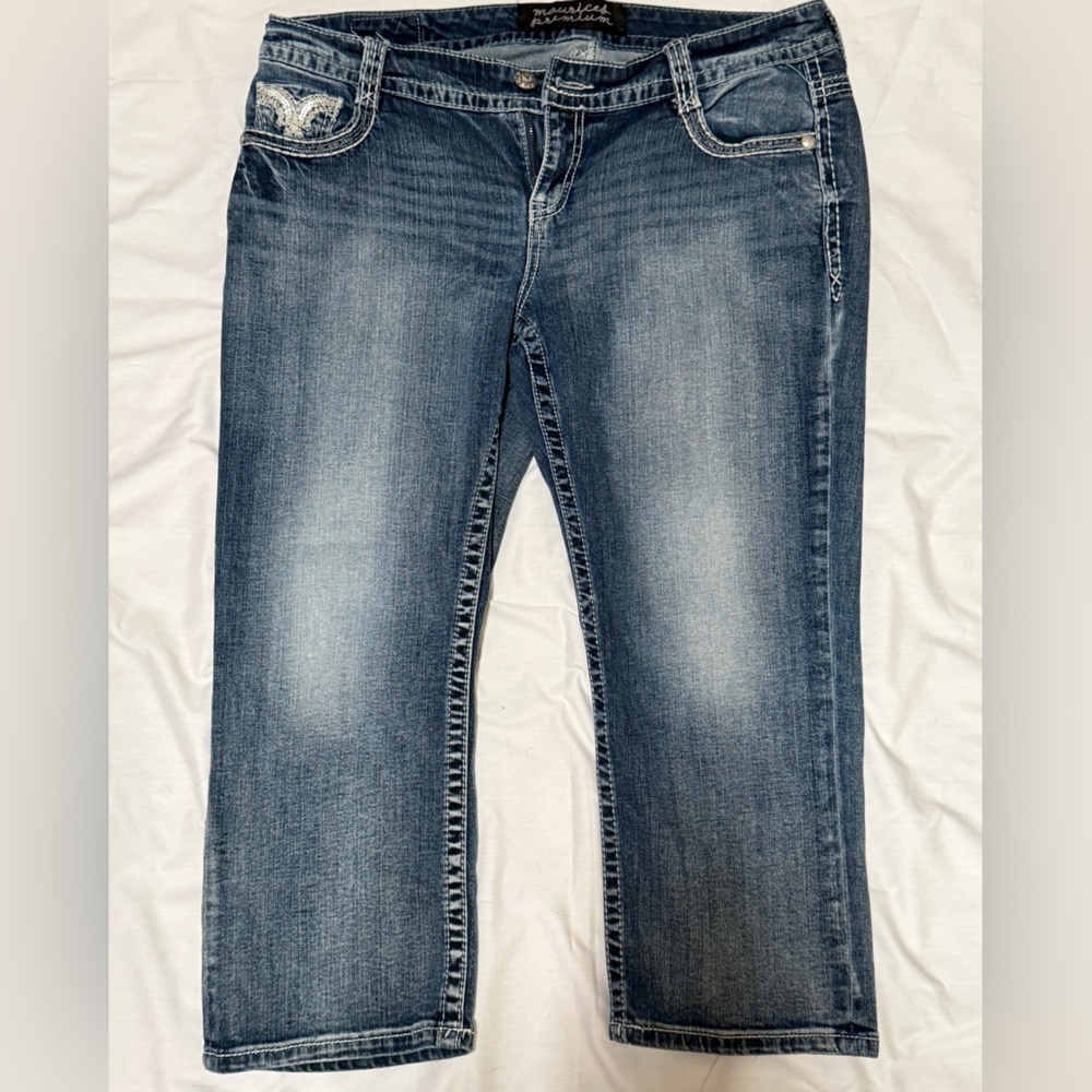 Maurices Women's Cropped Blue Jeans